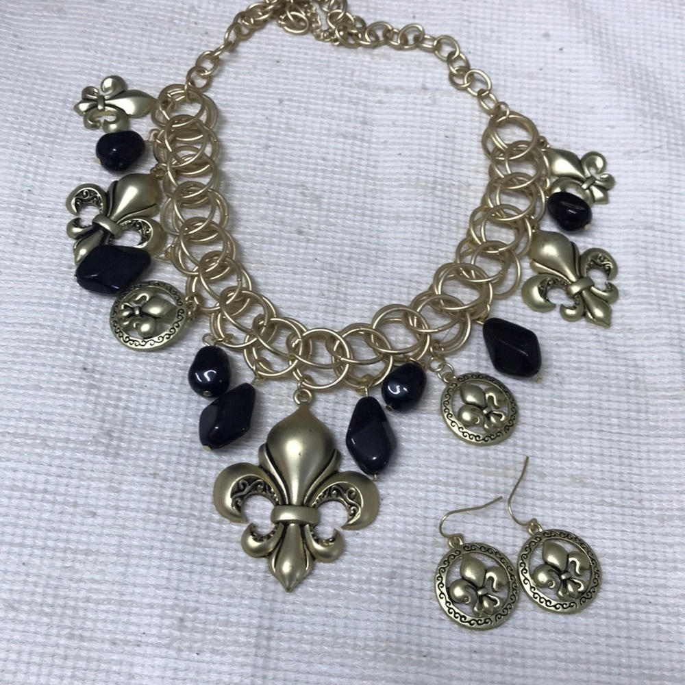 Gold black charms fleur de lis necklace set new